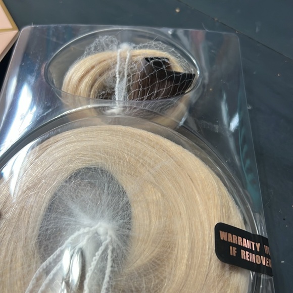 SILK SEAM CLIP-IN, WALNUT BROWN/ASH BLONDE
Brand New in Packaging - Picture 5 of 5